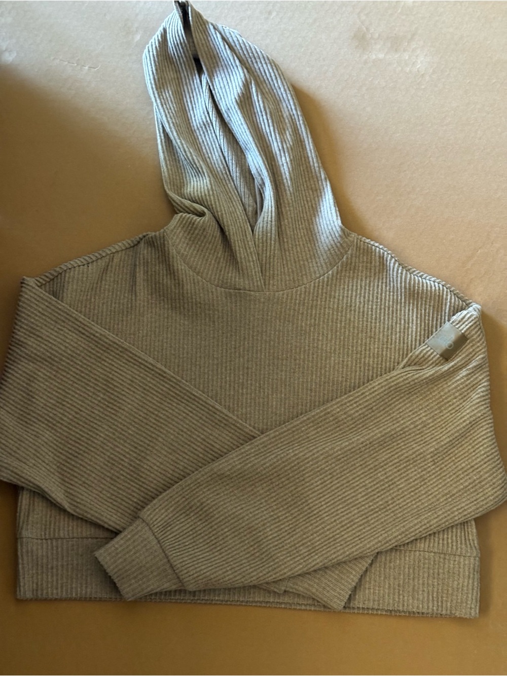 Alo Muse Hoodie Pullover in Gravel Heather Relaxed Ribbed Crop Top S